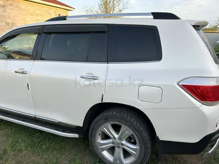 Toyota Highlander 2012 года за 12 000 000 тг. в Актобе – фото 10