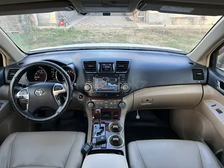 Toyota Highlander 2012 года за 12 000 000 тг. в Актобе – фото 19