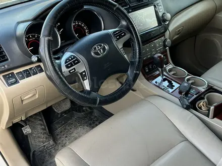 Toyota Highlander 2012 года за 12 000 000 тг. в Актобе – фото 22