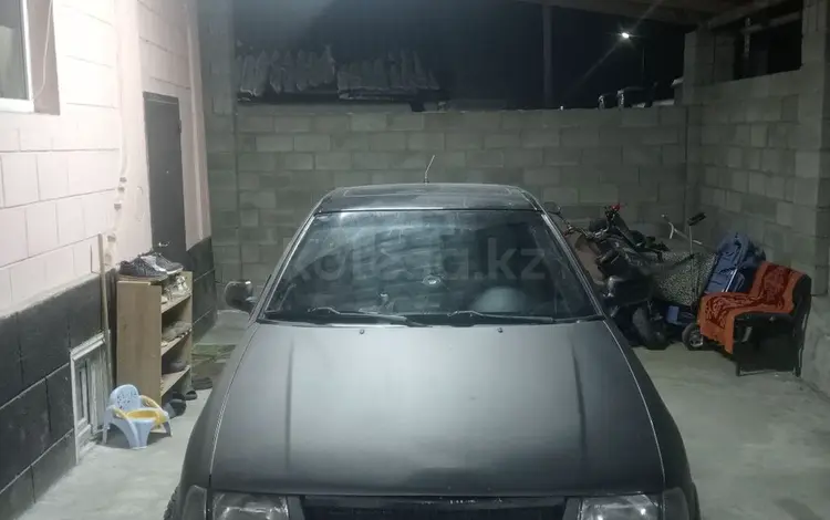 Volkswagen Polo 2001 годаүшін2 000 000 тг. в Каскелен