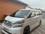 Toyota Vellfire 2011 года за 9 900 000 тг. в Актобе – фото 3