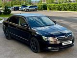 Skoda Superb 2014 года за 5 500 000 тг. в Астана – фото 2