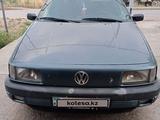 Volkswagen Passat 1990 годаүшін1 300 000 тг. в Арысь