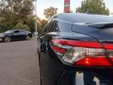 Toyota Camry 2019 года за 10 300 000 тг. в Тараз – фото 4