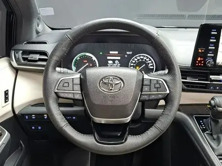 Toyota Sienna 2023 года за 26 550 000 тг. в Алматы – фото 6