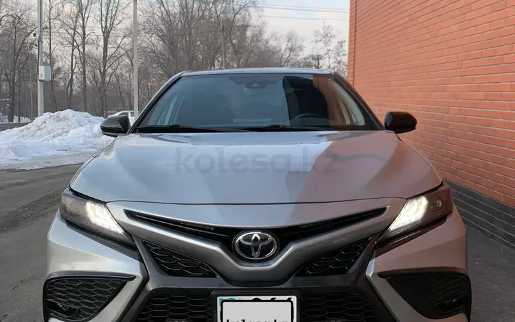 Toyota Camry 2021 годаfor15 000 000 тг. в Алматы