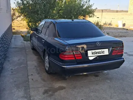 Mercedes-Benz E 320 2000 года за 3 700 000 тг. в Туркестан – фото 13