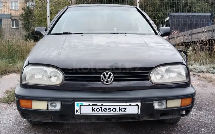 Volkswagen Golf 1994 годаүшін1 300 000 тг. в Караганда