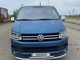 Volkswagen Caravelle 2016 годаүшін14 000 000 тг. в Рудный