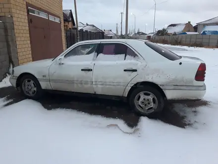 Mercedes-Benz C 200 1994 года за 1 000 000 тг. в Астана