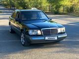 Mercedes-Benz E 200 1994 года за 2 400 000 тг. в Тараз