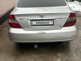 Toyota Camry 2003 года за 5 100 000 тг. в Шымкент – фото 2