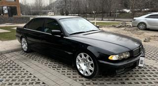 BMW 750 1994 года за 4 500 000 тг. в Алматы