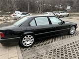 BMW 750 1994 годаүшін4 500 000 тг. в Алматы – фото 2