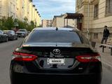 Toyota Camry 2018 года за 8 800 000 тг. в Актау – фото 3