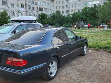 Mercedes-Benz E 240 2000 года за 4 300 000 тг. в Уральск – фото 6