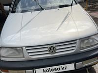 Volkswagen Vento 1993 года за 1 500 000 тг. в Шымкент