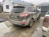 Hyundai Santa Fe 2012 года за 6 300 000 тг. в Атырау – фото 3