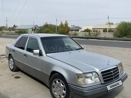 Mercedes-Benz E 220 1993 года за 1 650 000 тг. в Тараз