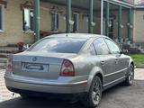 Volkswagen Passat 2001 годаfor2 200 000 тг. в Караганда – фото 3