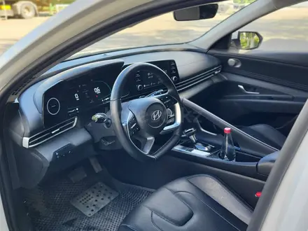 Hyundai Elantra 2023 года за 8 500 000 тг. в Атырау – фото 5