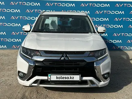 Mitsubishi Outlander 2022 года за 14 500 000 тг. в Актау