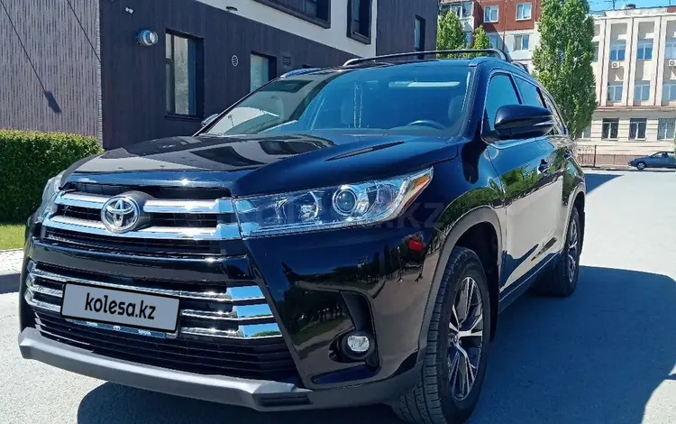 Toyota Highlander 2016 годаүшін11 500 000 тг. в Актобе