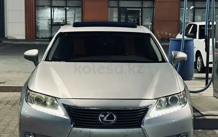 Lexus ES 300h 2013 года за 7 800 000 тг. в Актау