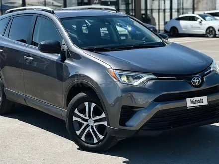 Toyota RAV4 2017 года за 8 700 000 тг. в Жанаозен – фото 3