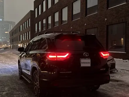 Toyota Highlander 2018 года за 16 000 000 тг. в Алматы – фото 5