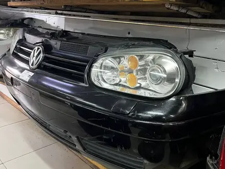 МОРДА НОУСКАТ ПЕРЕДНИЙ БАМПЕР ФАРЫ КАПОТ КРЫЛО VW GOLF 4 за 300 000 тг. в Павлодар