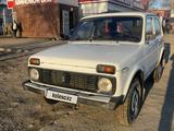 ВАЗ (Lada) Lada 2121 1999 годаүшін1 000 000 тг. в Уральск