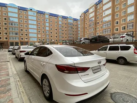 Hyundai Elantra 2018 года за 4 300 000 тг. в Актау – фото 5