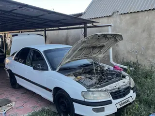 Opel Omega, 1996