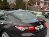 Toyota Camry 2018 годаүшін13 800 000 тг. в Сарыагаш – фото 4