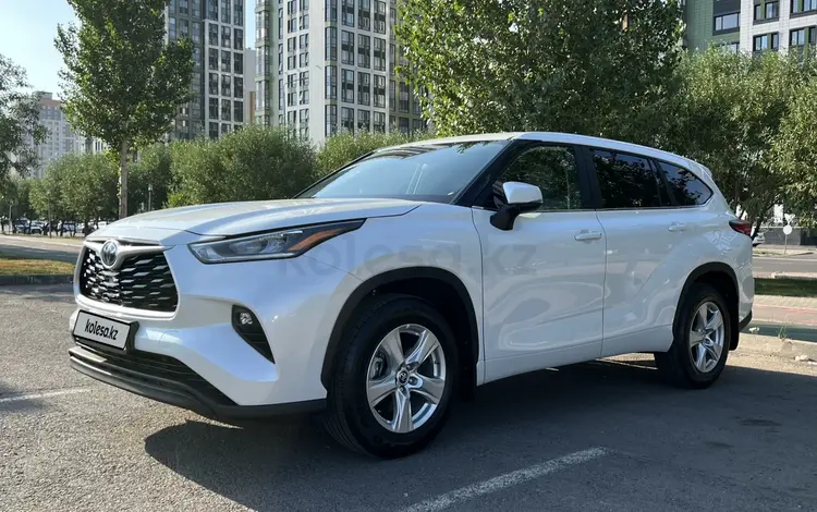 Toyota Highlander 2022 года за 23 500 000 тг. в Астана
