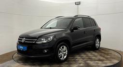 Volkswagen Tiguan 2015 года за 6 690 000 тг. в Актобе