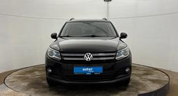 Volkswagen Tiguan 2015 года за 6 690 000 тг. в Актобе – фото 2