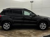 Volkswagen Tiguan 2015 года за 6 690 000 тг. в Актобе – фото 4