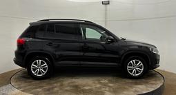 Volkswagen Tiguan 2015 года за 6 690 000 тг. в Актобе – фото 4