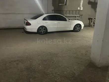 Mercedes-Benz E 200 2007 года за 4 500 000 тг. в Актобе – фото 3