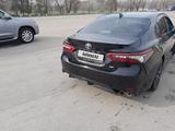 Toyota Camry 2022 года за 13 100 000 тг. в Алматы – фото 4