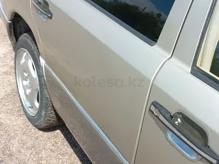 Mercedes-Benz E 230 1990 года за 1 570 000 тг. в Караганда – фото 18