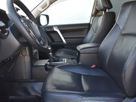 Toyota Land Cruiser Prado Comfort+ 2021 года за 22 200 000 тг. в Атырау – фото 17
