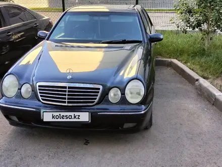 Mercedes-Benz E 320 2000 года за 5 200 000 тг. в Астана