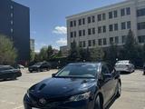 Toyota Camry 2020 года за 12 500 000 тг. в Актобе