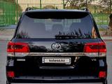 Toyota Land Cruiser 2017 года за 33 800 000 тг. в Алматы – фото 5