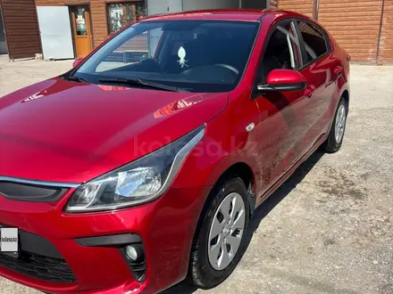 Kia Rio 2018 года за 5 900 000 тг. в Алматы – фото 2
