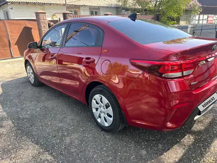 Kia Rio 2018 года за 5 900 000 тг. в Алматы – фото 17