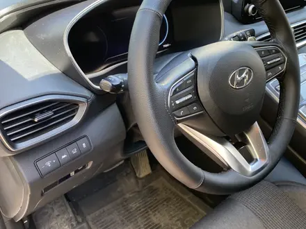 Hyundai Santa Fe 2022 года за 14 500 000 тг. в Алматы – фото 12